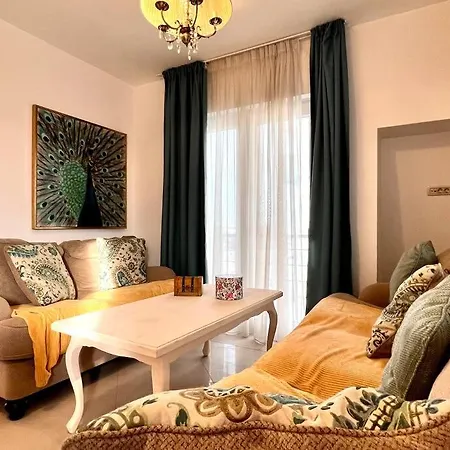 Prime Getaway : 3 Апартаменти *