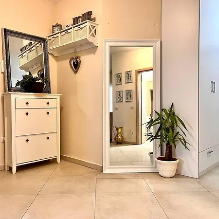 Prime Getaway : 3 Апартаменти *