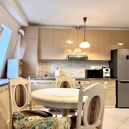 Prime Getaway : 3 Apartment